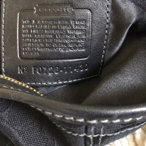 Black Coach Logo Shoulder Bag - Picture 5 of 8